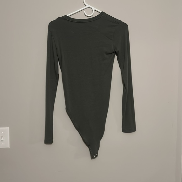 Zara Green Long Sleeve Bodysuit - Picture 2 of 2